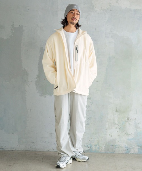 HEREIAM（ヘレイアム）の「【HEREIAM MEN】コントラストフリースZIP（その他アウター・メンズ・ブラック/アイボリー・LARGE/MEDIUM）」の5枚目の写真