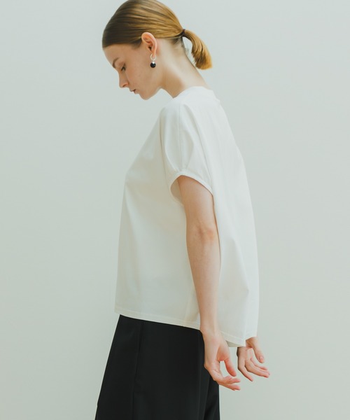 WHYTO.(ホワイト)の「「WHYTO. / ホワイト」 DROP FRENCH SLEEVES TEE(Tシャツ/カットソー・レディース・ブラック/グレイッシュベージュ/オフホワイト・36/38)」の13枚目の写真