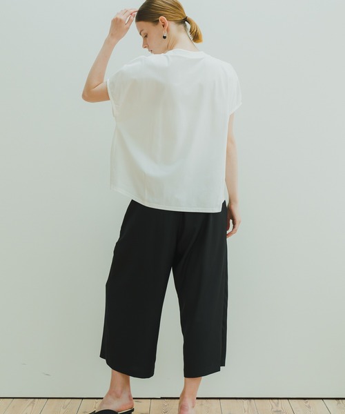 WHYTO.(ホワイト)の「「WHYTO. / ホワイト」 DROP FRENCH SLEEVES TEE(Tシャツ/カットソー・レディース・ブラック/グレイッシュベージュ/オフホワイト・36/38)」の14枚目の写真