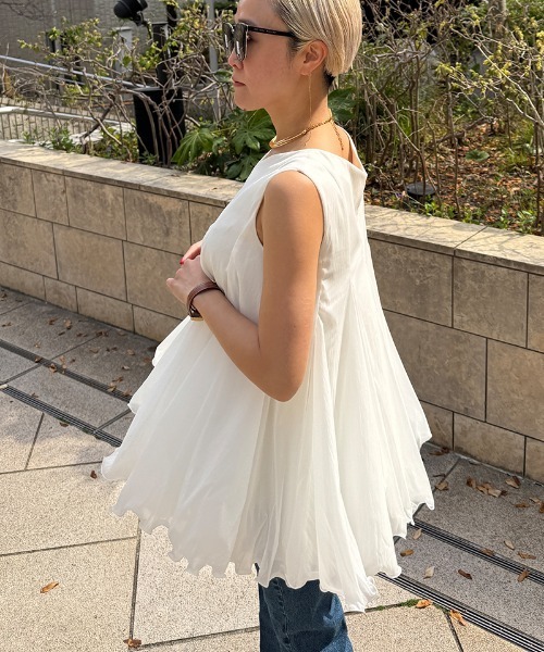 JENNE(ジェンヌ)の「ラグジュアリー花束ブラウス(その他トップス・レディース・オフホワイト/ピンク/ブラック・LARGE/MEDIUM/SMALL)」の6枚目の写真