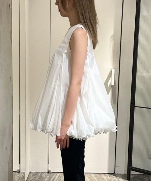 JENNE(ジェンヌ)の「ラグジュアリー花束ブラウス(その他トップス・レディース・オフホワイト/ピンク/ブラック・LARGE/MEDIUM/SMALL)」の15枚目の写真