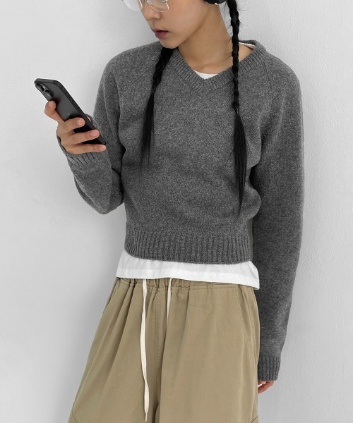 BLACKUP（ブラックアップ）の「[MADE] ステンヌVネックニット（ニット/セーター・レディース・ベージュ/ブラック/グレー・ONESIZE）」の15枚目の写真