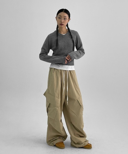 BLACKUP（ブラックアップ）の「[MADE] ステンヌVネックニット（ニット/セーター・レディース・ベージュ/ブラック/グレー・ONESIZE）」の16枚目の写真