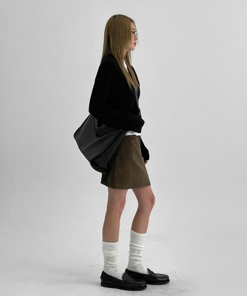 BLACKUP（ブラックアップ）の「[MADE] ステンヌVネックニット（ニット/セーター・レディース・ベージュ/ブラック/グレー・ONESIZE）」の13枚目の写真