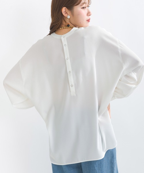 PICCIN(ピッチン)の「前後2wayストレッチドルマンブラウス(シャツ/ブラウス・レディース・オフホワイト/ブラック/サックスブルー・M)」の2枚目の写真