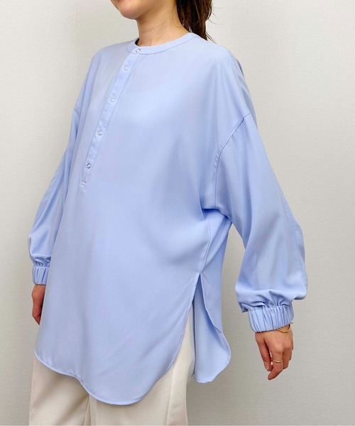 PICCIN(ピッチン)の「前後2wayストレッチドルマンブラウス(シャツ/ブラウス・レディース・オフホワイト/ブラック/サックスブルー・M)」の1枚目の写真
