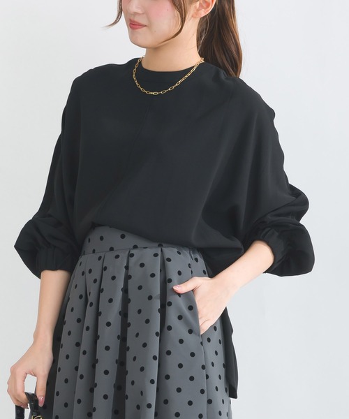 PICCIN(ピッチン)の「前後2wayストレッチドルマンブラウス(シャツ/ブラウス・レディース・オフホワイト/ブラック/サックスブルー・M)」の3枚目の写真