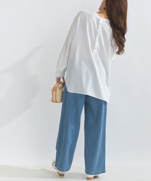 PICCIN(ピッチン)の「前後2wayストレッチドルマンブラウス(シャツ/ブラウス・レディース・オフホワイト/ブラック/サックスブルー・M)」の6枚目の写真