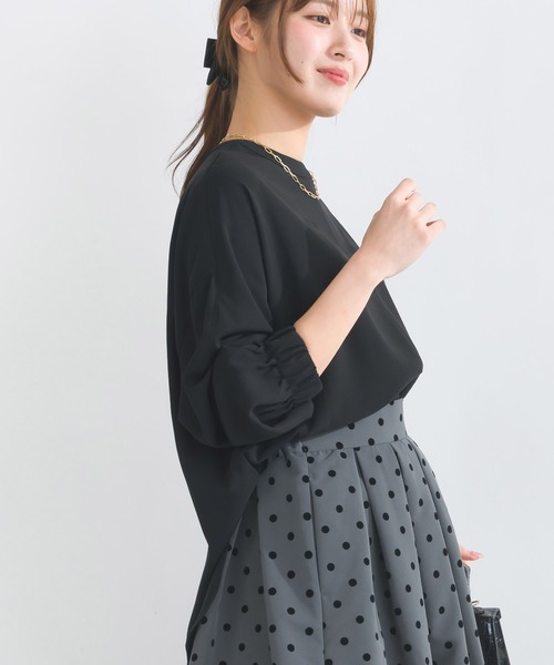 PICCIN(ピッチン)の「前後2wayストレッチドルマンブラウス(シャツ/ブラウス・レディース・オフホワイト/ブラック/サックスブルー・M)」の4枚目の写真