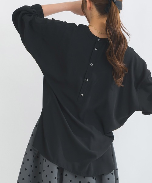 PICCIN(ピッチン)の「前後2wayストレッチドルマンブラウス(シャツ/ブラウス・レディース・オフホワイト/ブラック/サックスブルー・M)」の15枚目の写真