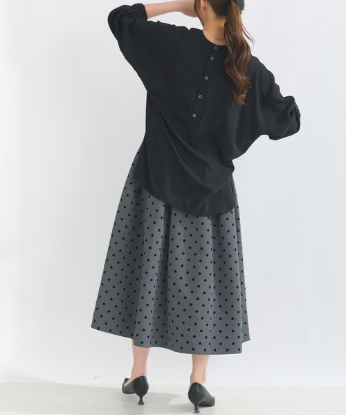 PICCIN(ピッチン)の「前後2wayストレッチドルマンブラウス(シャツ/ブラウス・レディース・オフホワイト/ブラック/サックスブルー・M)」の11枚目の写真