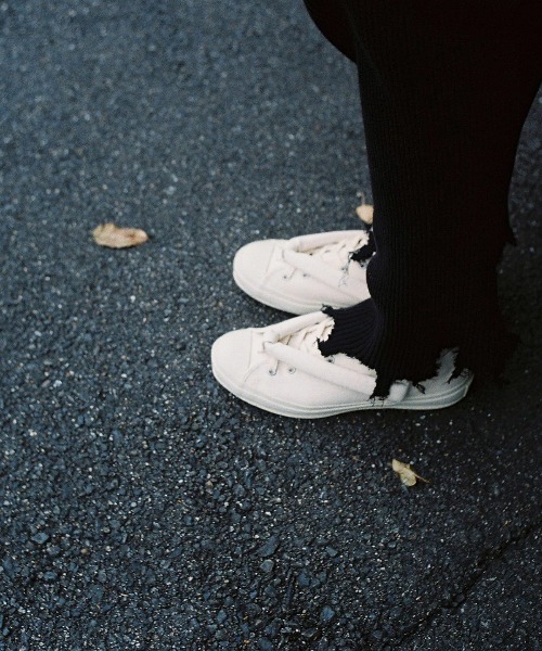 BEAMS JAPAN(ビームス ジャパン)の「Whole Love Kyoto / HANAO SHOES Neutral White 花緒 スニーカー(スニーカー・レディース・ホワイト・30.0cm/28.0cm/29.0cm/27.0cm)」の3枚目の写真