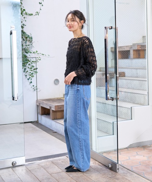 EMMA ROUGE VIF(エマルージュヴィフ)の「【一部店舗限定】フェザーチュールブラウス(シャツ/ブラウス・レディース・アイボリー/ブラック・フリー)」の21枚目の写真