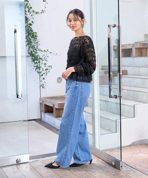 EMMA ROUGE VIF(エマルージュヴィフ)の「【一部店舗限定】フェザーチュールブラウス(シャツ/ブラウス・レディース・アイボリー/ブラック・フリー)」の20枚目の写真