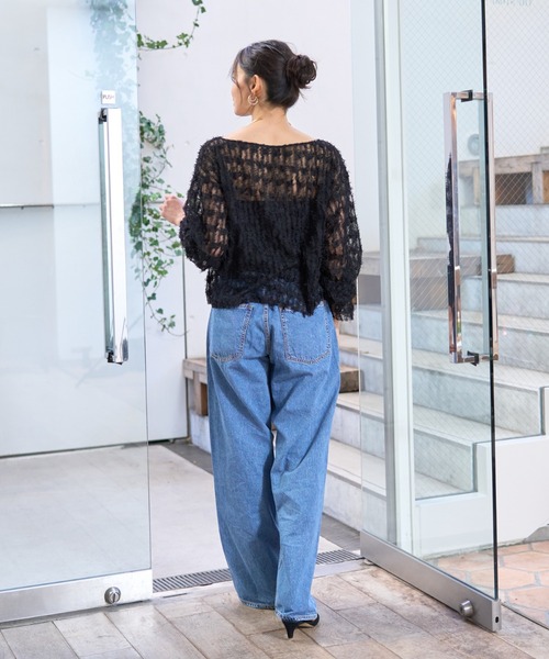 EMMA ROUGE VIF(エマルージュヴィフ)の「【一部店舗限定】フェザーチュールブラウス(シャツ/ブラウス・レディース・アイボリー/ブラック・フリー)」の18枚目の写真