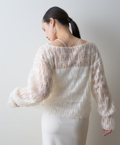 EMMA ROUGE VIF(エマルージュヴィフ)の「【一部店舗限定】フェザーチュールブラウス(シャツ/ブラウス・レディース・アイボリー/ブラック・フリー)」の5枚目の写真