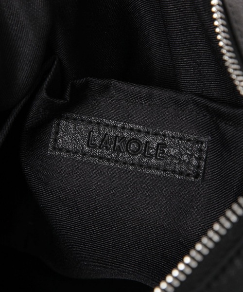 LAKOLE(ラコレ)の「ソフトハトメショルダーバッグ / 321083(ショルダーバッグ・レディース・オフホワイト/ブラック/ブラウン/ライトブラウン/キャメル・FREE)」の14枚目の写真