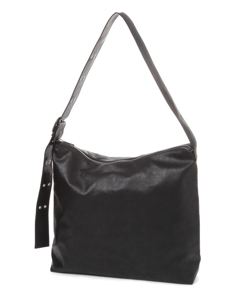 LAKOLE(ラコレ)の「ソフトハトメショルダーバッグ / 321083(ショルダーバッグ・レディース・オフホワイト/ブラック/ブラウン/ライトブラウン/キャメル・FREE)」の20枚目の写真