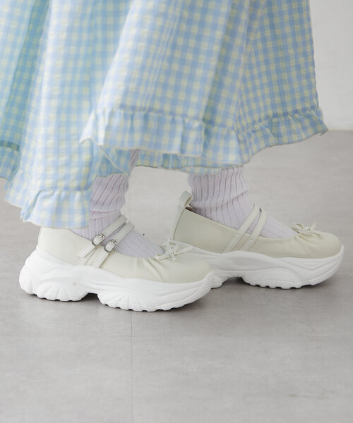 w closet（ダブルクローゼット）の「【2WAY/リボン付き】バレエ厚底シューズ（ブーツ・レディース・ピンク/ブラック/オフホワイト・SMALL/MEDIUM/LARGE）」の8枚目の写真