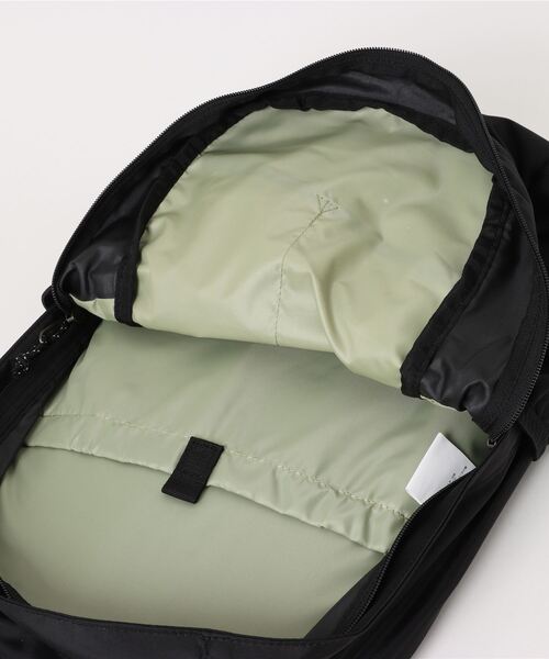 Columbia（コロンビア）の「Columbia/コロンビア バックパック パナシーア PANACEA 25L 撥水 軽量 PU8665（バックパック/リュック・メンズ・ブラック系その他/ブラック×ブルー/ブラック/ダークグレー・FREE/ONE）」の17枚目の写真