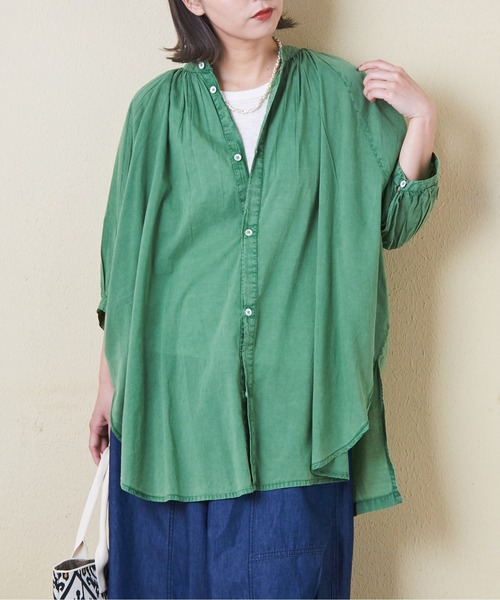 CUBE SUGAR（キューブシュガー）の「綿ボイルアシッドウォッシュギャザーチュニックシャツ（シャツ/ブラウス・レディース・グリーン/レッド/ブラック/グレー・M）」の4枚目の写真