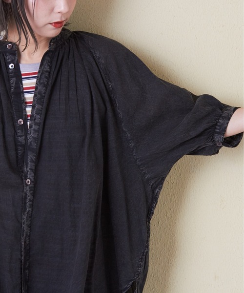 CUBE SUGAR（キューブシュガー）の「綿ボイルアシッドウォッシュギャザーチュニックシャツ（シャツ/ブラウス・レディース・グリーン/レッド/ブラック/グレー・M）」の11枚目の写真