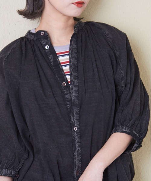 CUBE SUGAR（キューブシュガー）の「綿ボイルアシッドウォッシュギャザーチュニックシャツ（シャツ/ブラウス・レディース・グリーン/レッド/ブラック/グレー・M）」の9枚目の写真