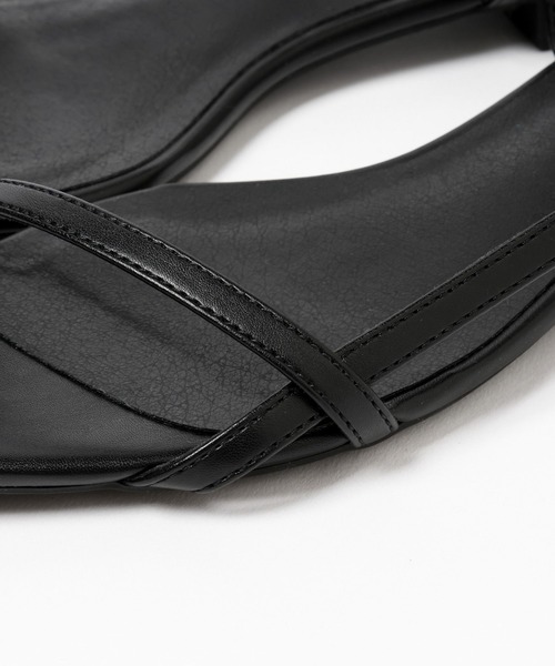 LOWRYS FARM(ローリーズファーム)の「ポインテッドナローサンダル 287486(サンダル・レディース・ブラック/シルバー/レッド/レオパード・MEDIUM/LARGE)」の17枚目の写真