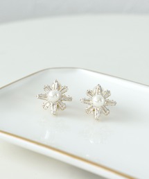 Three Four Time（スリーフォータイム）の「フラワービジュイヤリング（イヤリング）」