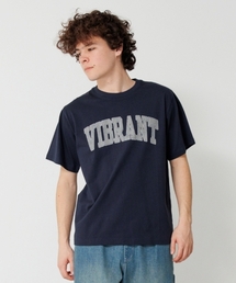 GLAZOS（グラソス）の「【大人向けサイズあり】【プチプラ】フロントアーチロゴ半袖Tシャツ（Tシャツ/カットソー）」