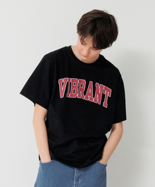 GLAZOS（グラソス）の「【大人向けサイズあり】【プチプラ】フロントアーチロゴ半袖Tシャツ（Tシャツ/カットソー・キッズ・ベージュ/ブルー/ブラック/カーキ/ホワイト/ネイビー・S/L/M/LL）」の3枚目の写真