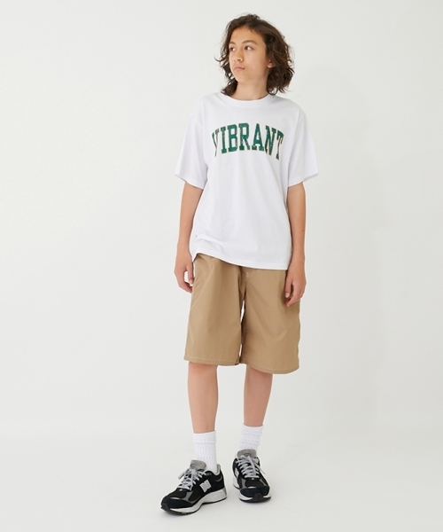 GLAZOS（グラソス）の「【大人向けサイズあり】【プチプラ】フロントアーチロゴ半袖Tシャツ（Tシャツ/カットソー・キッズ・ベージュ/ブルー/ブラック/カーキ/ホワイト/ネイビー・S/L/M/LL）」の16枚目の写真