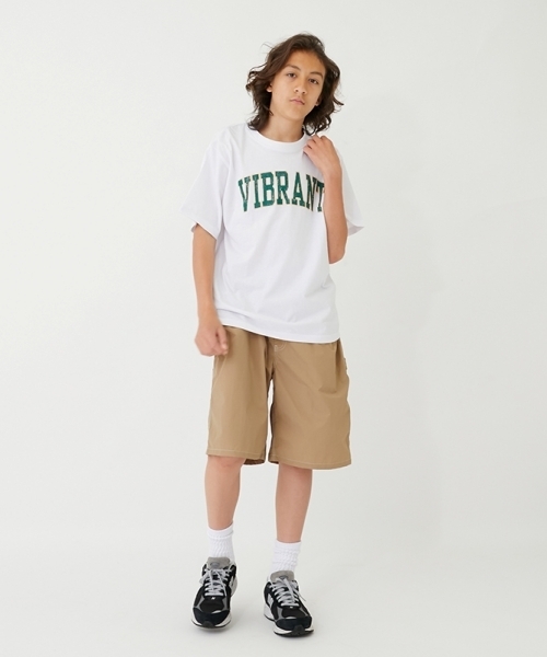 GLAZOS（グラソス）の「【大人向けサイズあり】【プチプラ】フロントアーチロゴ半袖Tシャツ（Tシャツ/カットソー・キッズ・ベージュ/ブルー/ブラック/カーキ/ホワイト/ネイビー・S/L/M/LL）」の17枚目の写真