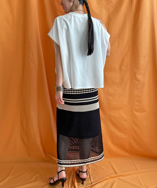 LHELBIE（レルビエ）の「フロッキーロゴボックスTシャツ（Tシャツ/カットソー・レディース・ベージュ/チャコールグレー/オフホワイト・M）」の11枚目の写真