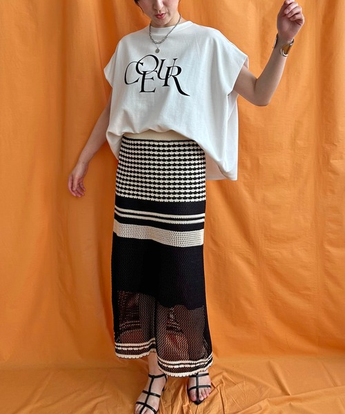 LHELBIE（レルビエ）の「フロッキーロゴボックスTシャツ（Tシャツ/カットソー・レディース・ベージュ/チャコールグレー/オフホワイト・M）」の9枚目の写真