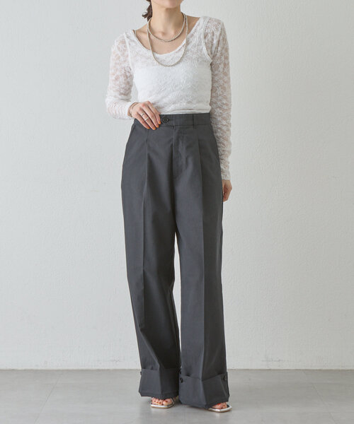 SHENERY(シーナリー)の「《ヘルシーな肌見せ》レイヤードUネックレースカットソー(Tシャツ/カットソー・レディース・オフホワイト/ブラック・FREE)」の4枚目の写真