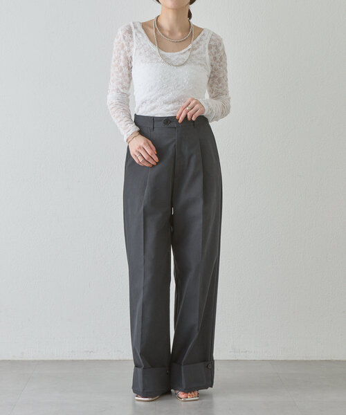 SHENERY(シーナリー)の「《ヘルシーな肌見せ》レイヤードUネックレースカットソー(Tシャツ/カットソー・レディース・オフホワイト/ブラック・FREE)」の5枚目の写真