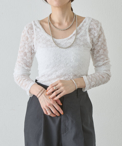 SHENERY(シーナリー)の「《ヘルシーな肌見せ》レイヤードUネックレースカットソー(Tシャツ/カットソー・レディース・オフホワイト/ブラック・FREE)」の12枚目の写真
