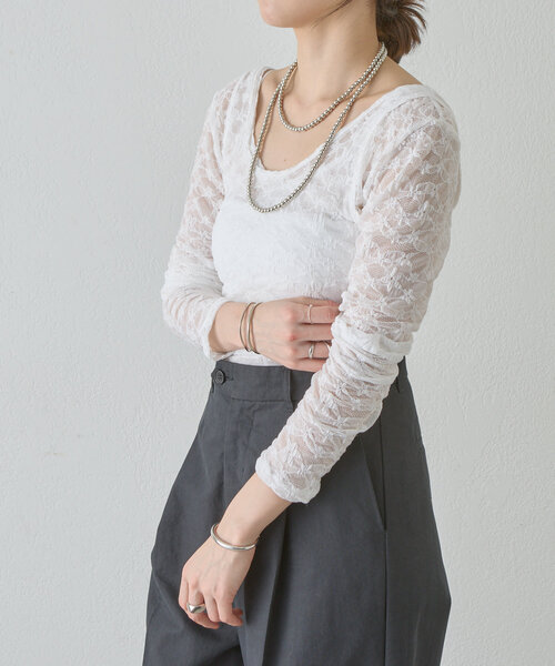 SHENERY(シーナリー)の「《ヘルシーな肌見せ》レイヤードUネックレースカットソー(Tシャツ/カットソー・レディース・オフホワイト/ブラック・FREE)」の15枚目の写真