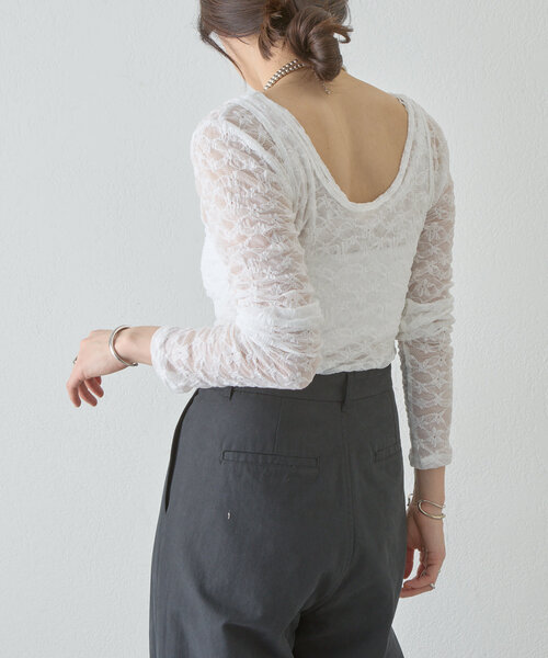 SHENERY(シーナリー)の「《ヘルシーな肌見せ》レイヤードUネックレースカットソー(Tシャツ/カットソー・レディース・オフホワイト/ブラック・FREE)」の16枚目の写真