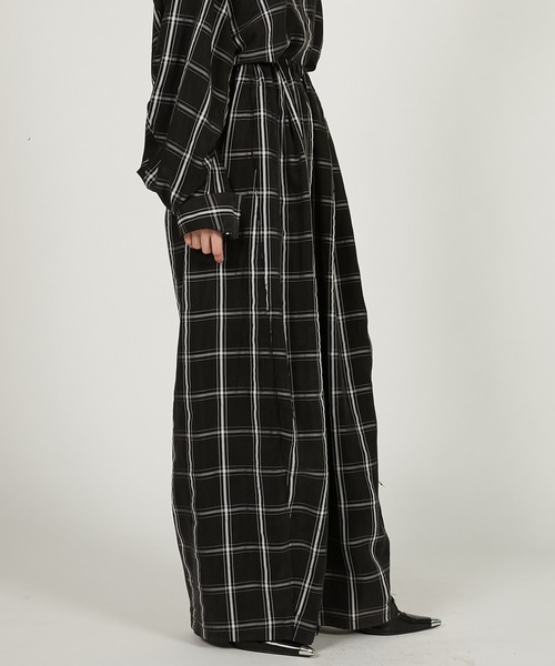 PRANK PROJECT（プランクプロジェクト）の「【Pre-Order】サテンギャザーバルーンパンツ / Satin Gathered Balloon Pants（その他パンツ・レディース・ホワイト/マルチ/ブラック・36/38）」の14枚目の写真