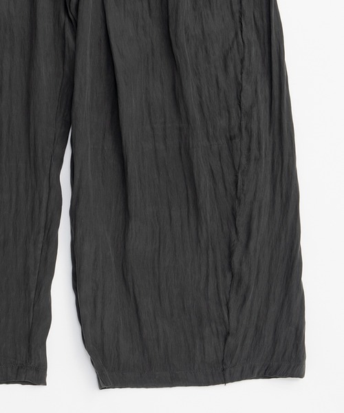 PRANK PROJECT（プランクプロジェクト）の「【Pre-Order】サテンギャザーバルーンパンツ / Satin Gathered Balloon Pants（その他パンツ・レディース・ホワイト/マルチ/ブラック・36/38）」の8枚目の写真