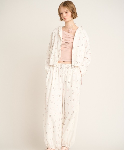FURFUR(ファーファー)の「【WEB・一部店舗限定カラー】ドレープローズトップス(Tシャツ/カットソー・レディース・サックスブルー/ブラック/ピンク/ホワイト・FREE)」の10枚目の写真