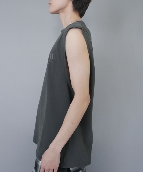 SPINNS（スピンズ）の「ピグメントノースリーブTシャツ/ストーンロゴ（Tシャツ/カットソー・メンズ・グレー/ブラック/ベージュ・ONESIZE）」の15枚目の写真