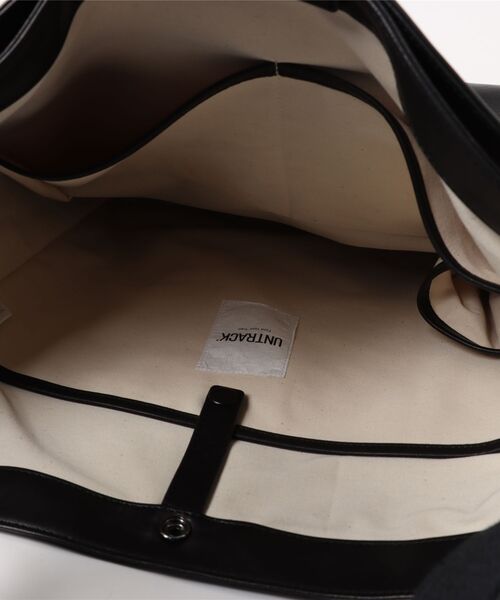 UNTRACK（アントラック）の「CITY PLUS /THE BUCKET TOTE ショルダーバッグ 60363（トートバッグ・メンズ・ブラック・FREE）」の10枚目の写真