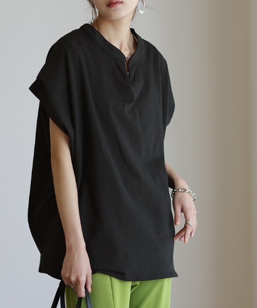HUG.U(ハグユー)の「ゆる袖口タックTシャツ(Tシャツ/カットソー・レディース・ブラック/ホワイト/モスグリーン・FREE)」の13枚目の写真