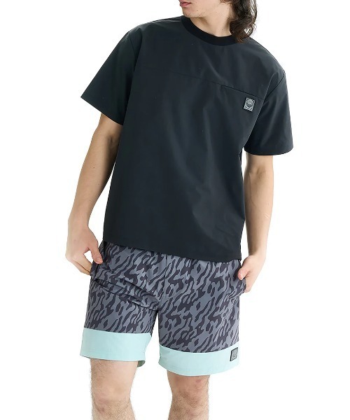 RVCA(ルーカ)の「RVCA メンズ 【UTILITY】 BLOCK TEE Tシャツ 【2025年夏モデル】/ルーカUVケア胸ワンポイント撥水速乾総柄半袖Tシャツ(Tシャツ/カットソー・メンズ・ブルー系その他/グレー系その他/ブラック/キャメル・SMALL/LARGE/MEDIUM/X-LARGE)」の21枚目の写真