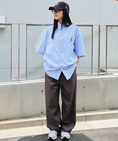 WEGO(ウィゴー)の「WEGO/オックスフォードワンポイントシャツ(シャツ/ブラウス・メンズ・サックスブルー/ベージュ/ホワイト/その他1/その他2・MEDIUM/LARGE)」の7枚目の写真