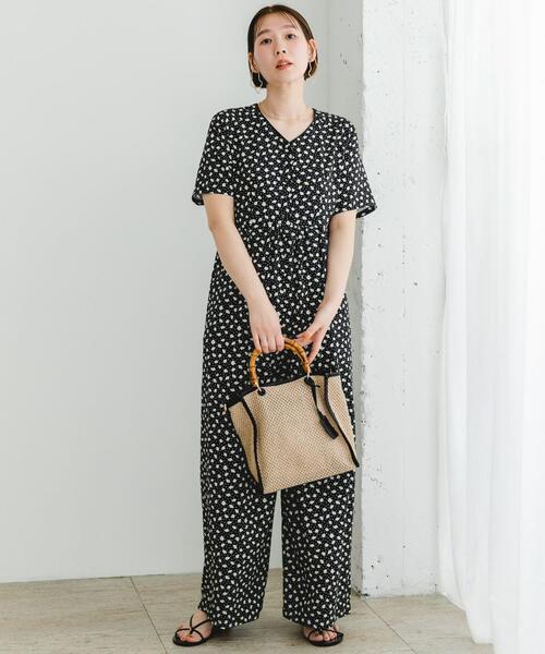F by ROSSO(エフバイロッソ)の「F by ROSSO フラワープリントオールインワン(サロペット/オーバーオール・レディース・ネイビー/ブラック・36/38)」の13枚目の写真