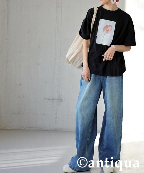 antiqua(アンティカ)の「フラワープリントTシャツ(Tシャツ/カットソー・レディース・ブラック/ホワイト・ONESIZE)」の7枚目の写真